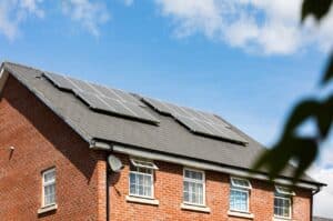 ejemplo de deducción del irpf en las placas solares